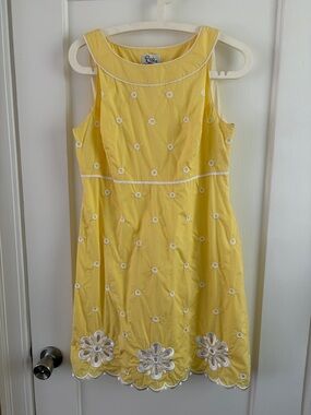 Lilly Pulitzer yellow dress with white embroidery and piping 100% cotton